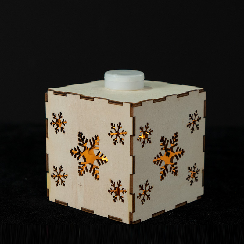 Wood box with snowflake pattern